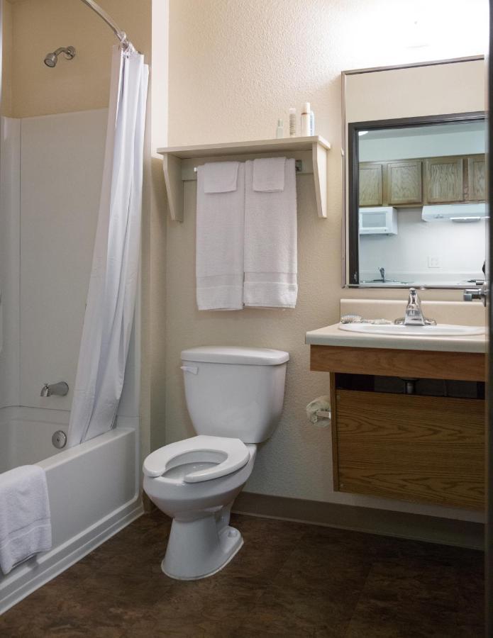 Woodspring Suites Council Bluffs Exterior photo